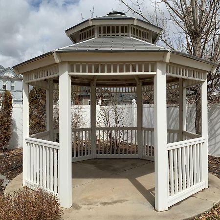 Edgar Olin House (Adults Only) Bed & Breakfast Пуебло Екстериор снимка