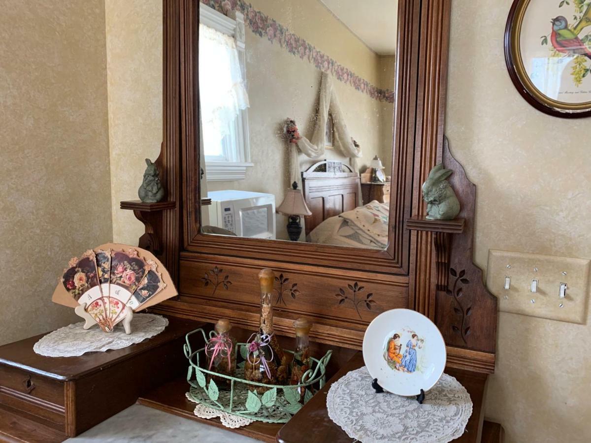 Edgar Olin House (Adults Only) Bed & Breakfast Пуебло Стая снимка