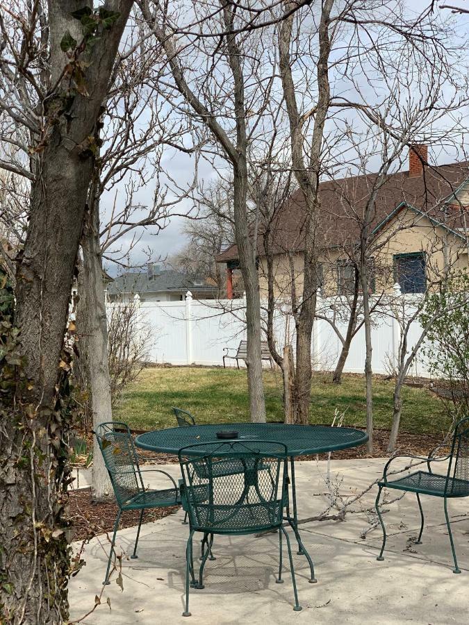 Edgar Olin House (Adults Only) Bed & Breakfast Пуебло Екстериор снимка