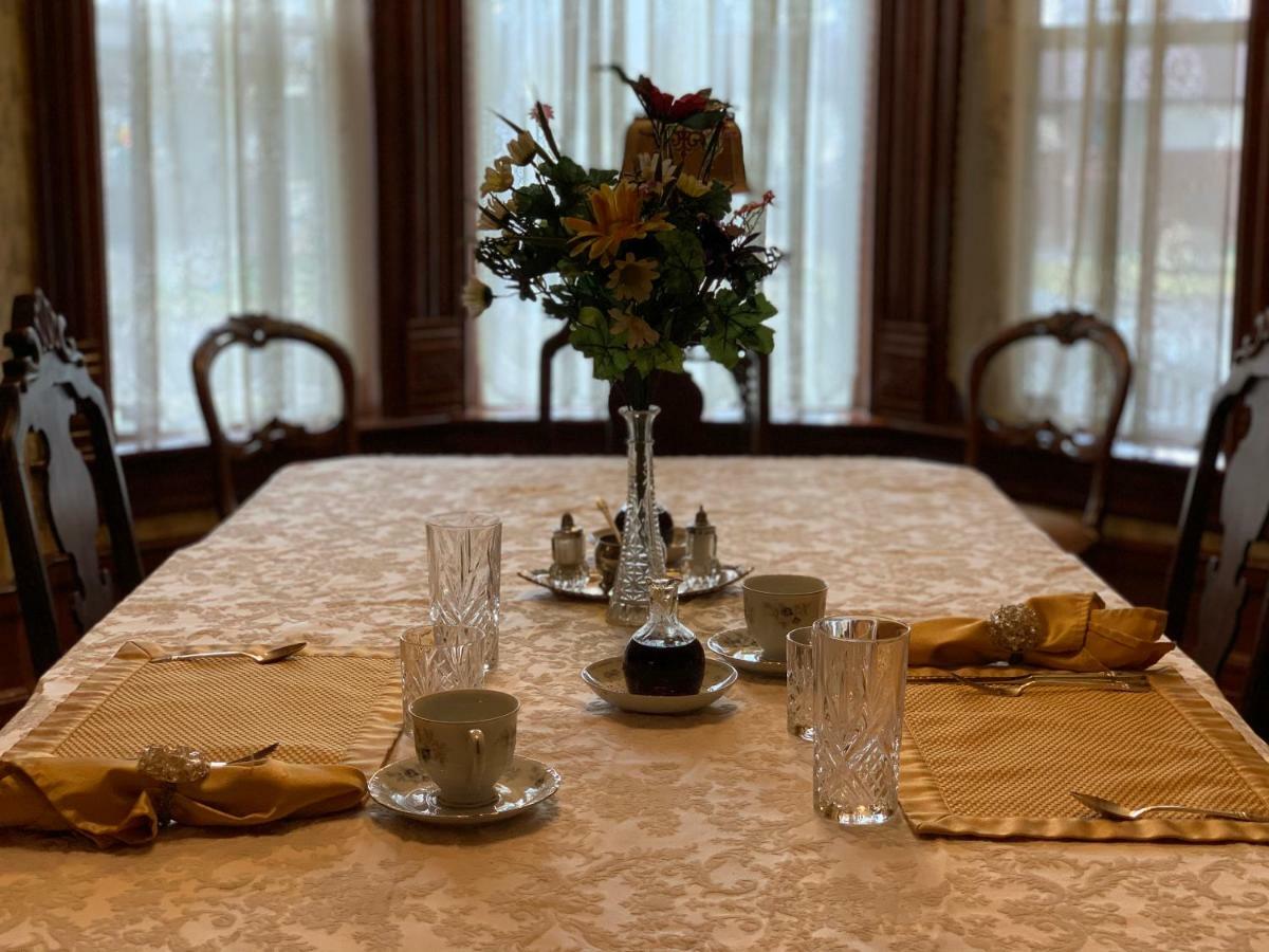 Edgar Olin House (Adults Only) Bed & Breakfast Пуебло Екстериор снимка
